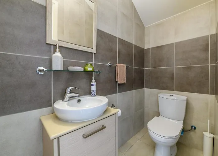 - Katia 8b * Protaras