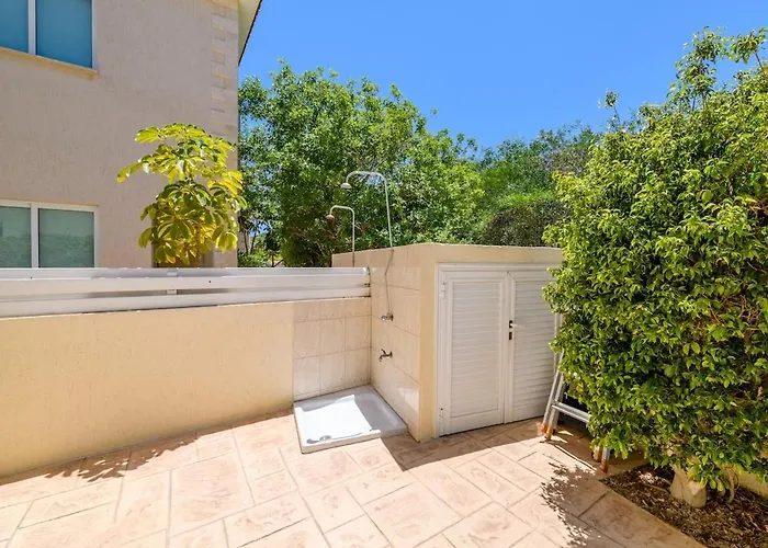 - Katia 8b * Protaras