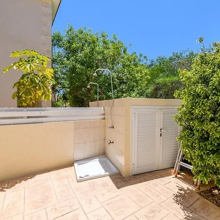 - Katia 8b * Protaras